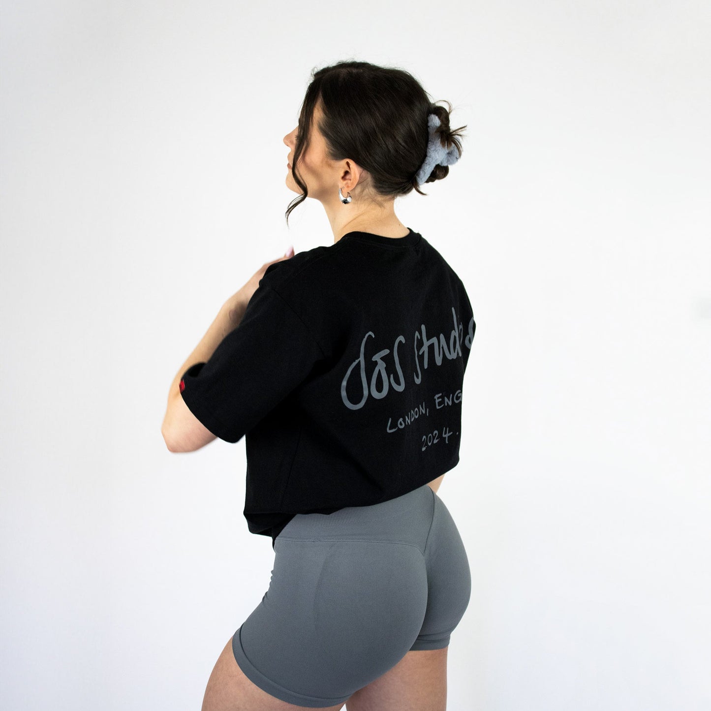 Black oversized t-shirt – 240gsm cotton with grey graphic print