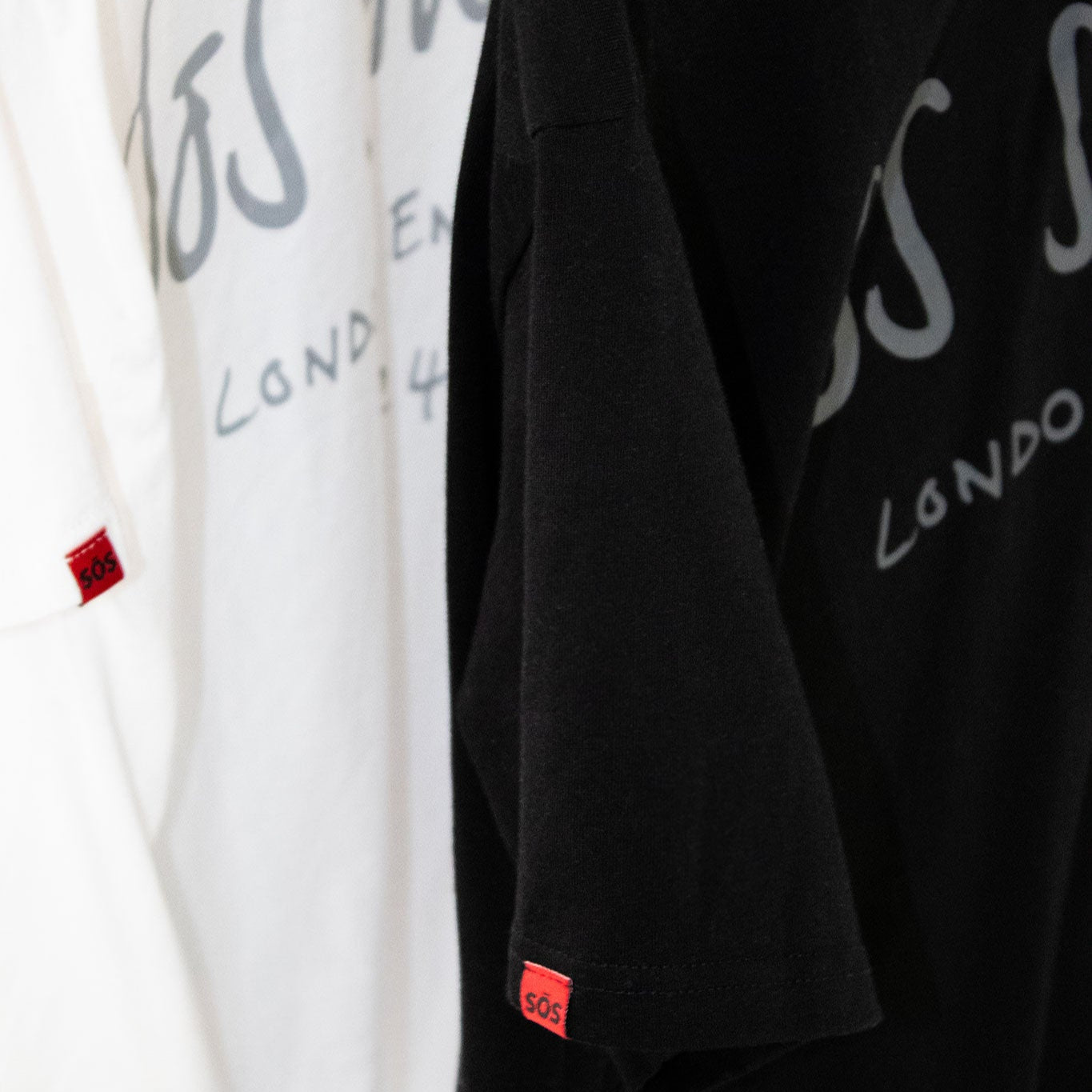 Black oversized t-shirt – 240gsm cotton with grey graphic print